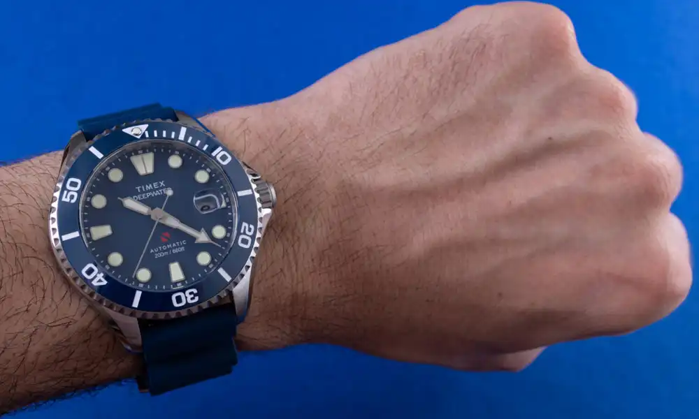 بازگشت قدرتمند تایمکس به دنیای ساعت‌های غواصی با Deepwater Meridian 200 Automatic